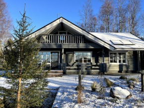 Beautiful Cabin At The Sea